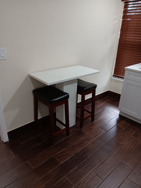 Building Photo - 1257 SE Airoso Blvd