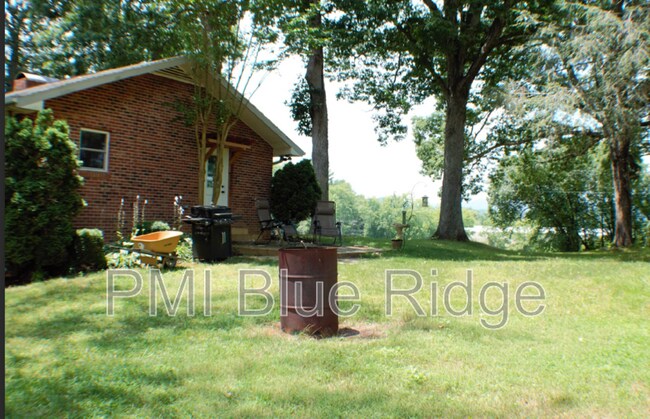 Foto del edificio - 108 Valley View Rd