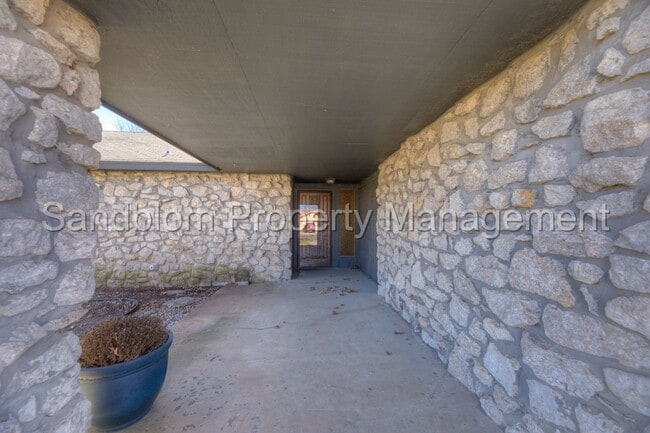 Foto del edificio - For Lease | Owasso | $1600/mo | Available ...