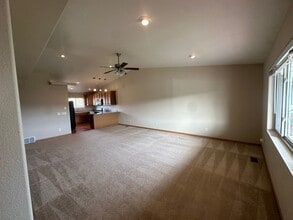 Building Photo - 402-404 Tranquility Ln