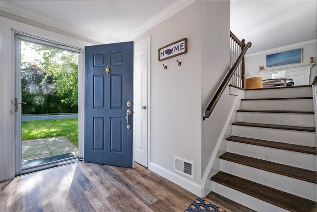 Foto del edificio - 393 Milton Rd