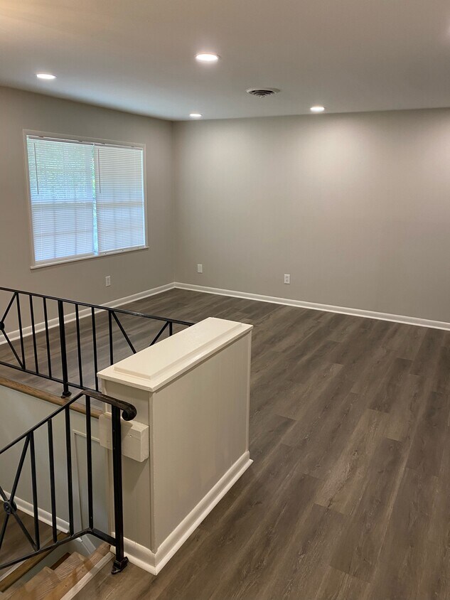 Foto del edificio - 2467 Carolyn Dr