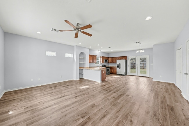 Building Photo - 1124 N Penelope St