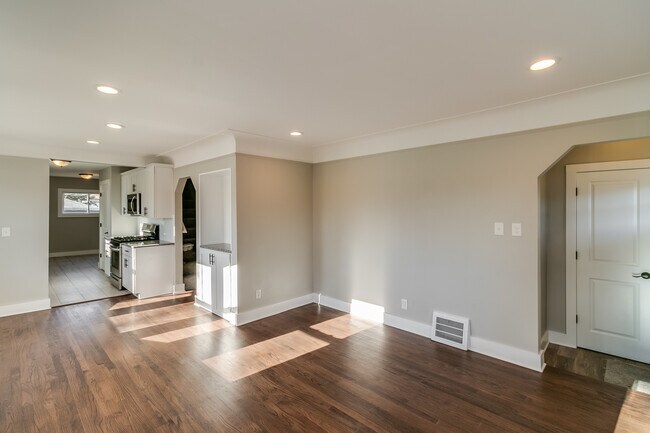 Foto del edificio - 122 S Blair Ave