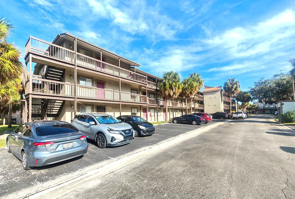 Charming 1B/1B Condo – North Bay Village, Tampa (Rent-to-Own) - Welcome to your new home in beautiful Tamp...