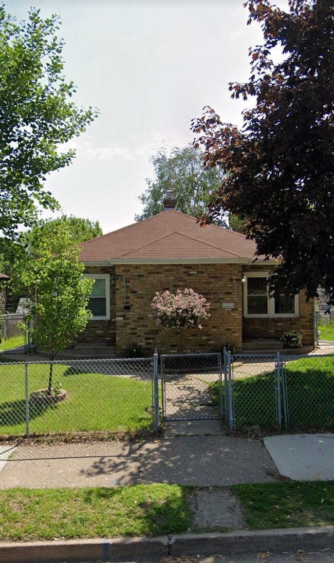 Building Photo - 4333 Bloomington Ave