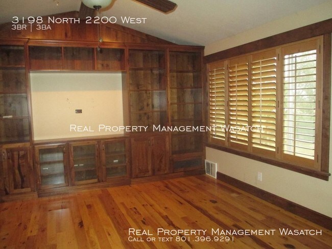Building Photo - 3198 2200 W