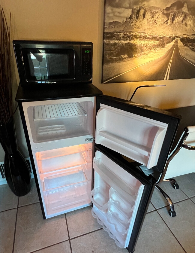 Building Photo - 1310 Daytona Ave