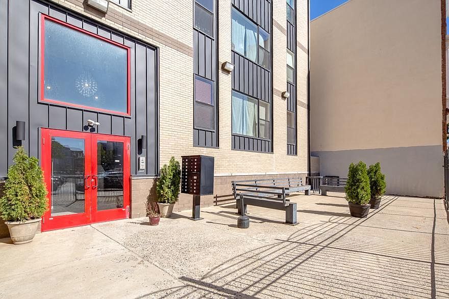 Foto principal - 1509 W Girard Ave