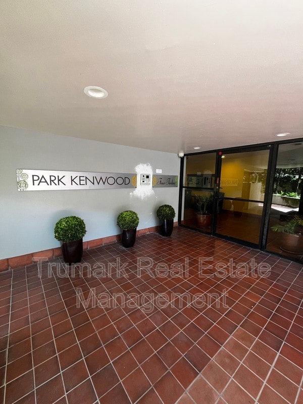 Photo - 412 N Kenwood St. Apartment