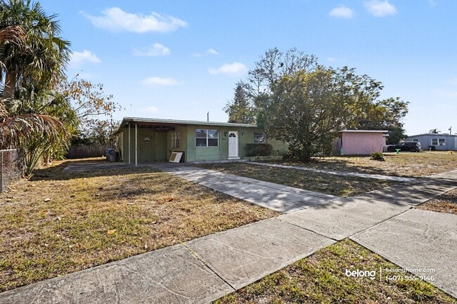 Building Photo - 865 Canada St NE