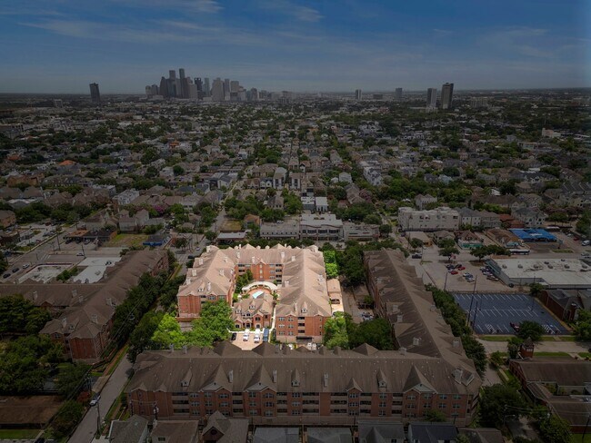 Foto del edificio - 2111 Welch St