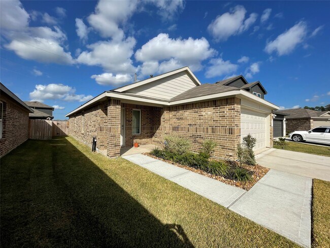 Building Photo - 23811 Desert Brush Ct