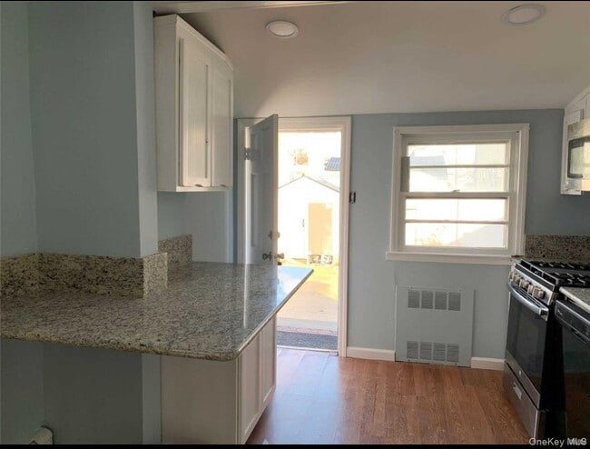 Foto del edificio - 1310 Post Ave