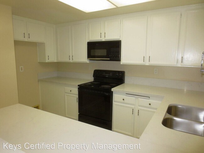 Foto del edificio - 7421 Mission Trails Dr