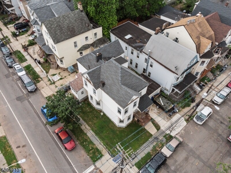 Primary Photo - 50 9th Ave
