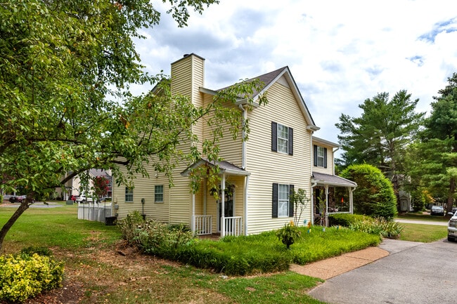 Building Photo - 1244 Carriage Park Dr