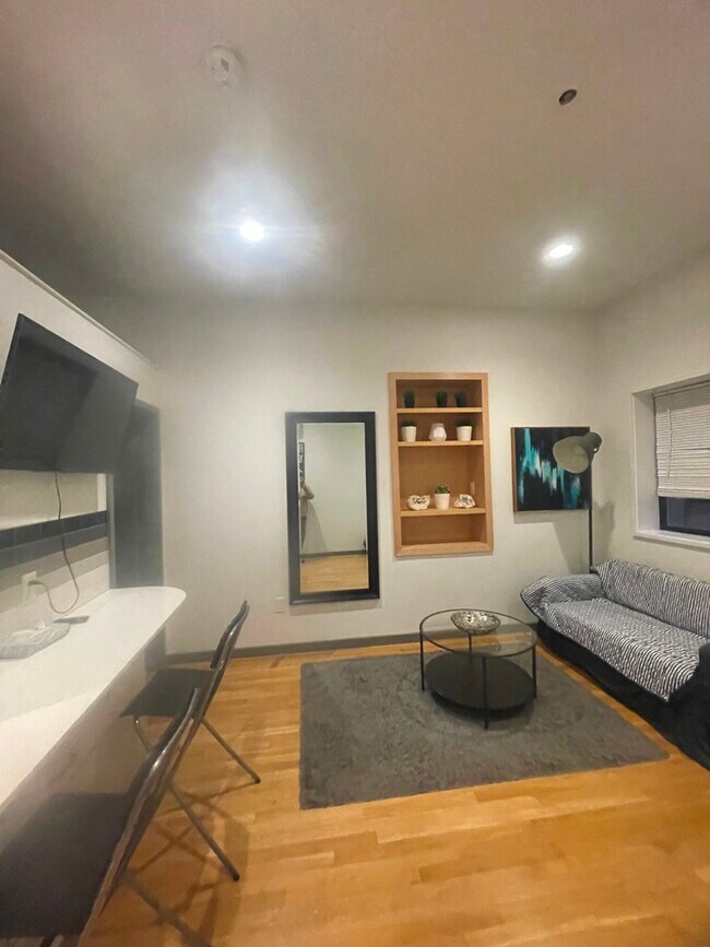 Foto del edificio - 144 Bowdoin St