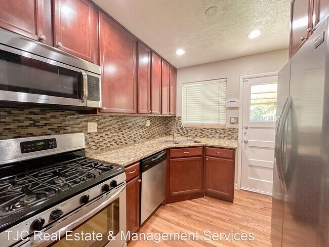 Foto del edificio - 3 br, 2.5 bath House - 3050 Locust Street