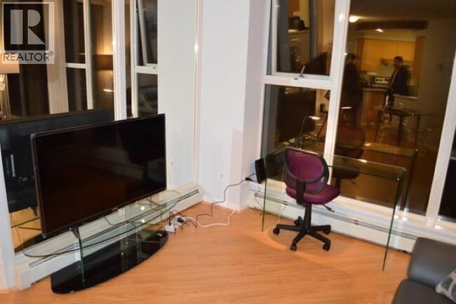 Building Photo - 1009 Expo Blvd