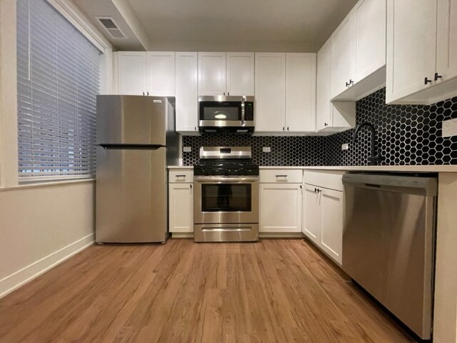 Foto del edificio - 656 W Wrightwood Ave