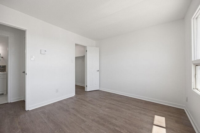 Building Photo - Buena Vista Apartments
