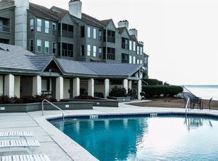 Building Photo - Amazing views from Lakeside condo!