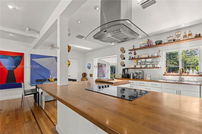 Foto del edificio - 70 NE 97th St