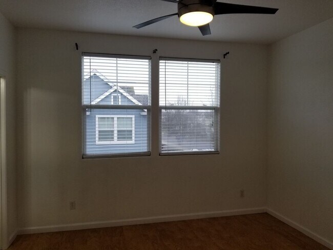 Foto del edificio - Cute 1 Bed/1 bath In-Law Unit
