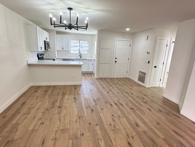 Building Photo - APARTMENT - SEDONA - VILLAGE OF OAK CREEK