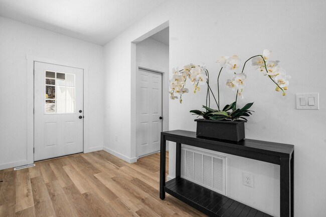 Foto del edificio - Prime Maiden Location – Luxury 4BR Split-L...