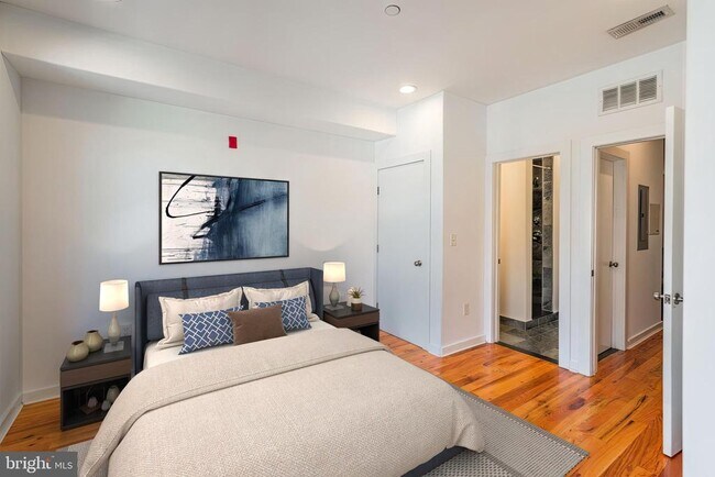 Foto del edificio - 1642 N Marshall St