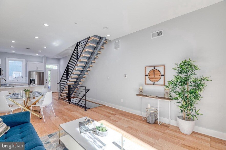 Foto principal - 2636 Latona St