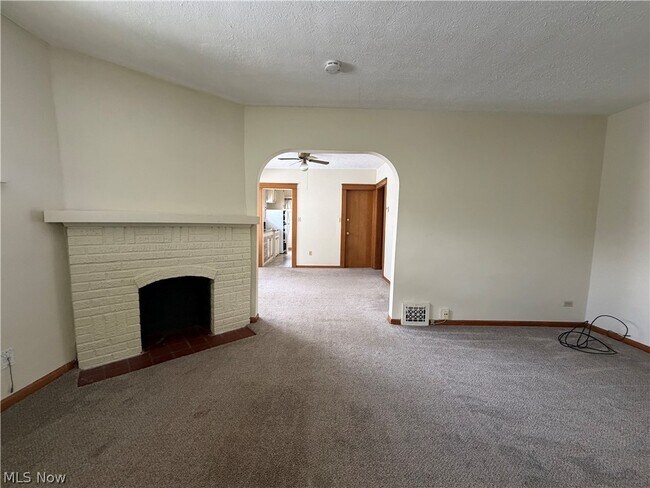 Foto del edificio - 1605 Larchmont Ave