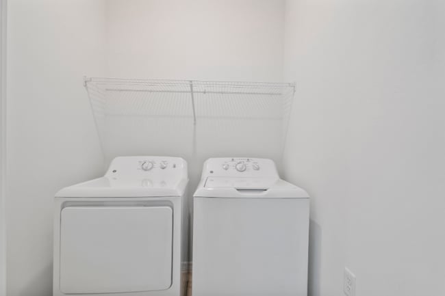 Building Photo - 43040 Greenway Blvd