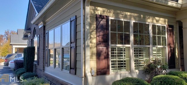 Foto del edificio - 1315 Oak Meadows Ln