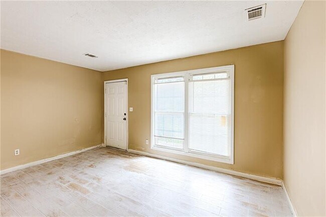 Building Photo - 2865 Springfield Ct SW