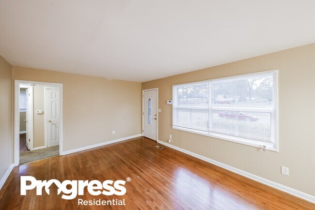 Building Photo - 1137 Roebuck Lawn Dr