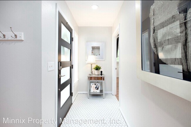 Foto del edificio - 3 br, 2 bath House - 2406 Anna St.