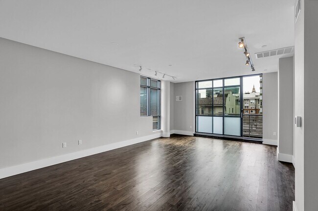 Photo - Tasteful and elegant 1br Civic Center apar... Apartment