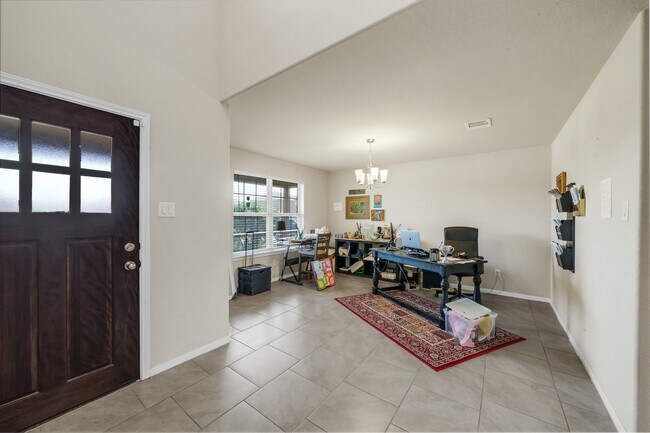 Foto del edificio - 6914 Ithaca Heights Ln