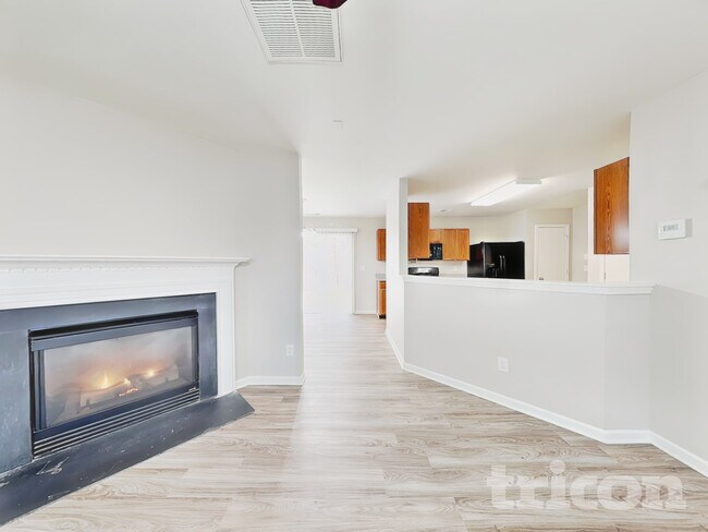 Foto del edificio - 8927 McAdam Way