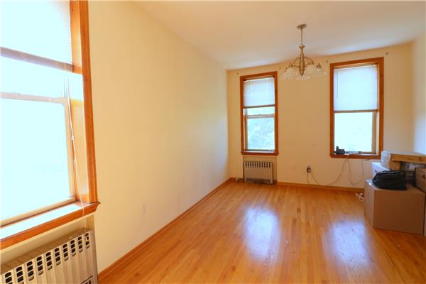 Building Photo - 161 Engert Ave