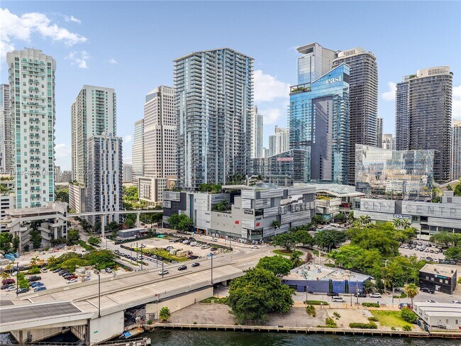 Foto del edificio - 90 SW 3rd St