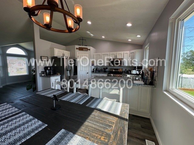 Foto del edificio - This property offers a NO DEPOSIT option available for qualified renters!