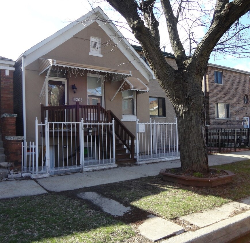 Primary Photo - 3208 S Throop St