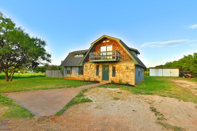 Building Photo - 317 COUNTY ROAD 676