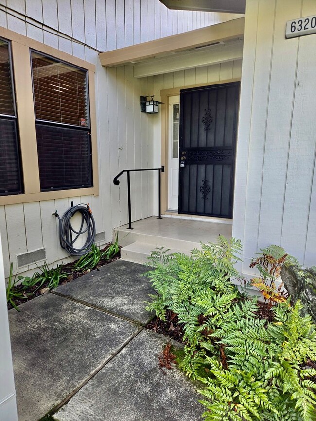 Building Photo - Charming 2-Bedroom Home in Oakmont’s 55+ C...