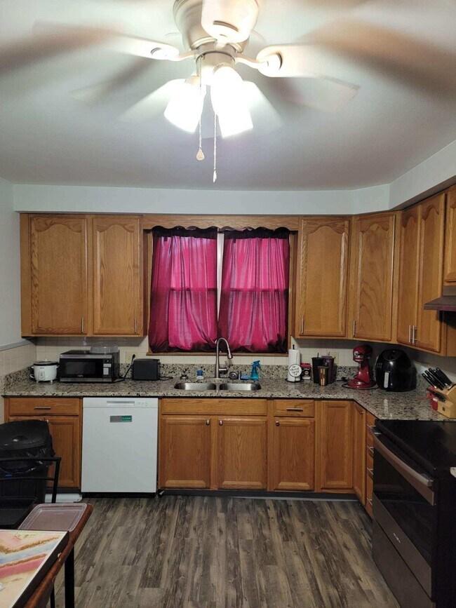 Foto del edificio - 3617 Laurel Ave
