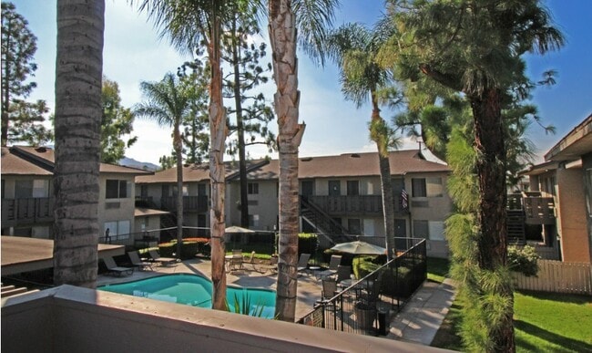 Building Photo - Loma Vista Apartments